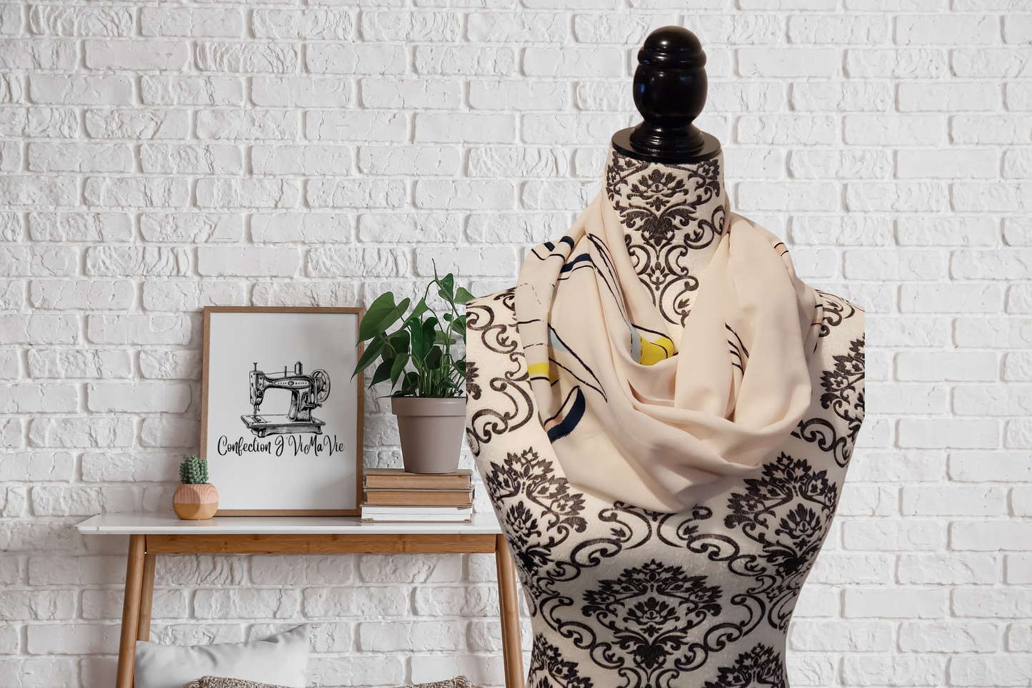 Foulard décoratif ligné bleu et jaune