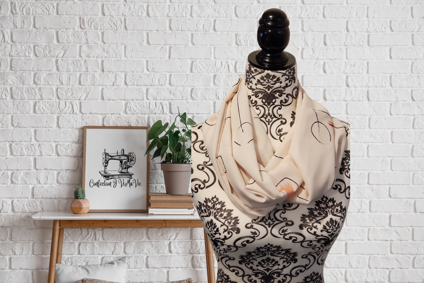 Foulard décoratif ligné