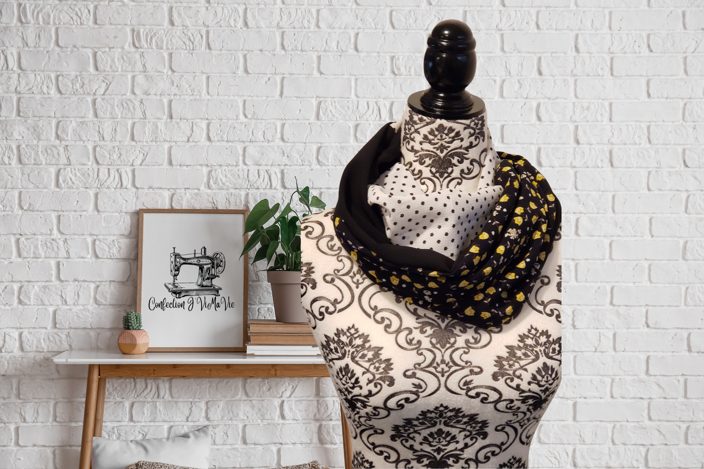 Foulard décoratif fleurit jaune